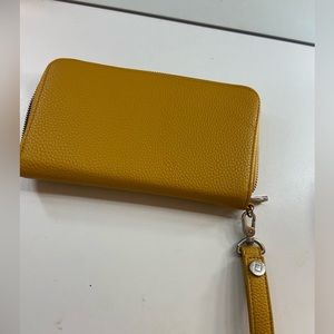 Like New Wallet || Thirty One